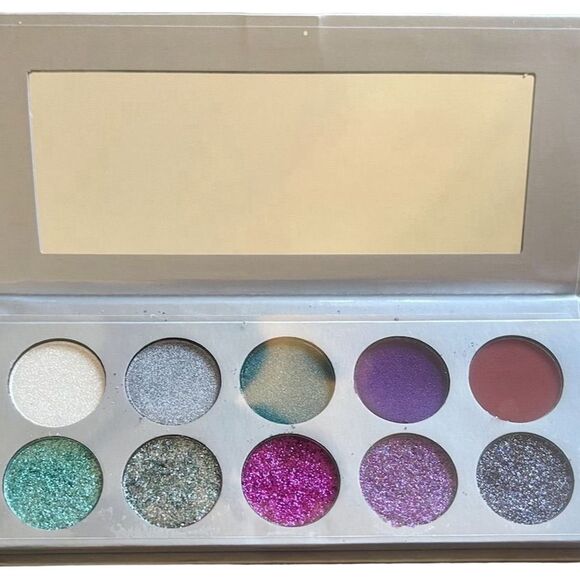 Trend Beauty Glitter Palette 10 Shades Multicolor High-Pigment Eyeshadow, New - Picture 3 of 5
